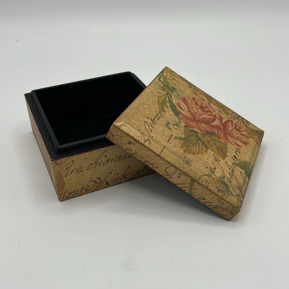 GOLDEN WOOD TREASURE BOX - Picture 1 of 6